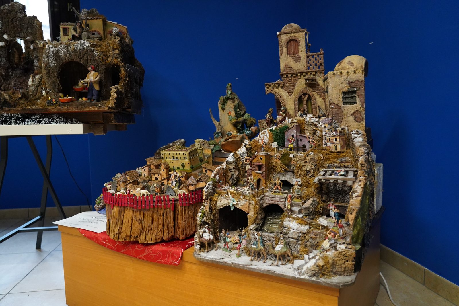 Grande presepe con scenografia architettonica